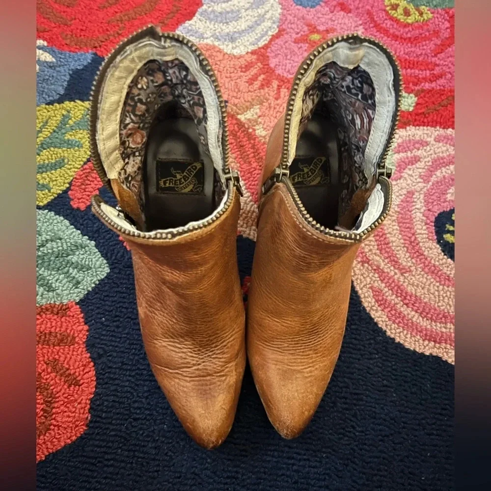 Freebird by Steven Jaleesa in Cognac - Picture 4 of 12